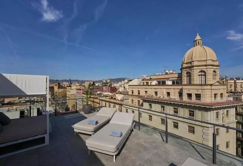 سوئیت جونیور دلوکس با چشم‌انداز, Catalonia Ramblas 4* Sup