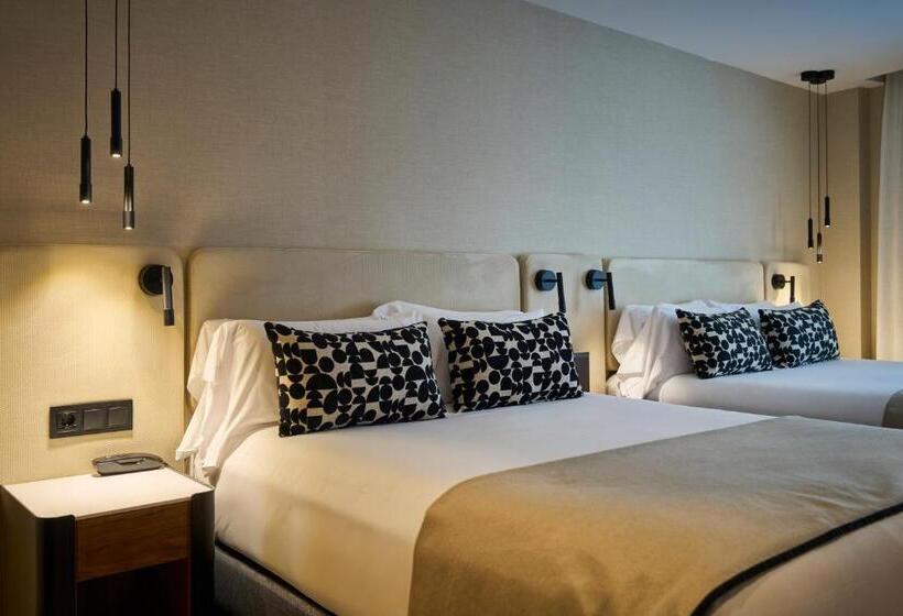 Номер Премиум, Catalonia Ramblas 4* Sup