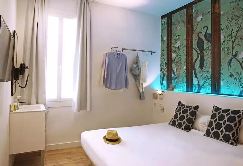 اتاق استاندارد, Chic & Basic Tallers Hostal