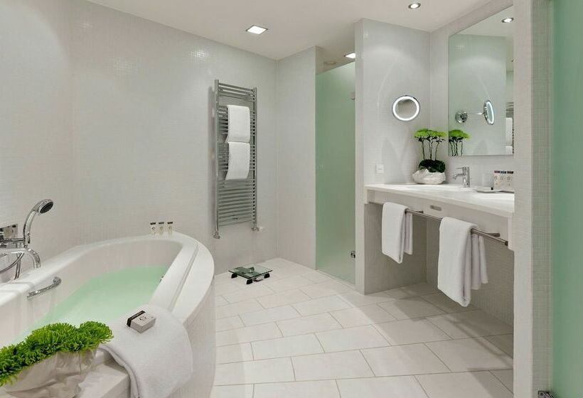 سوییت سوپریور, Dorint Kurfurstendamm Berlin