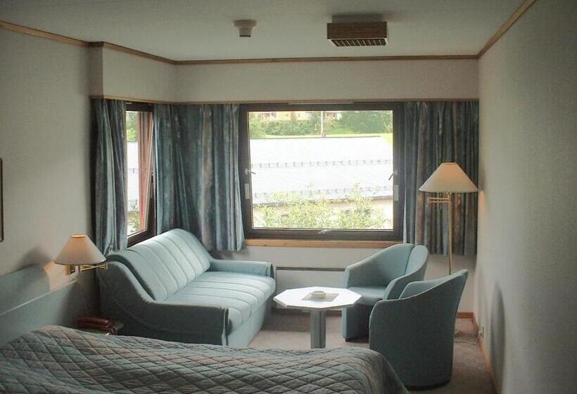 スタンダードルーム, Eikum