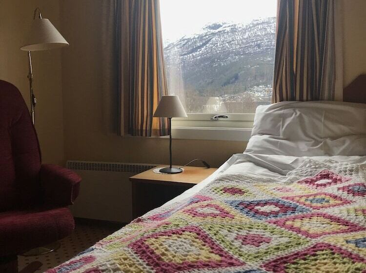 スタンダードシングルルーム, Eikum