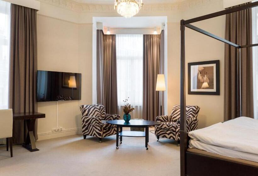 Полулюкс, Elite Hotel Knaust