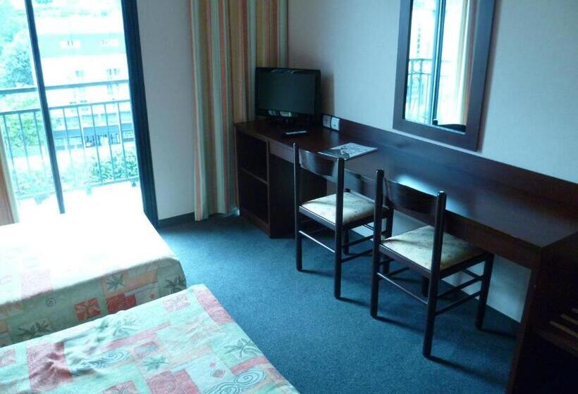 اتاق سوپریور با چشمانداز کوهستان, Gloria Et Avenue