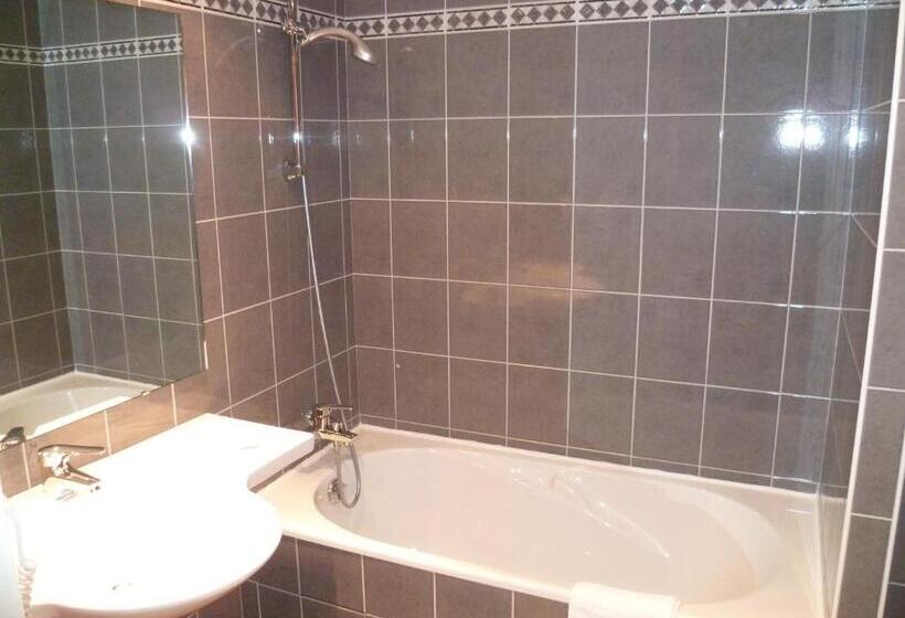 اتاق سوپریور با چشمانداز کوهستان, Gloria Et Avenue