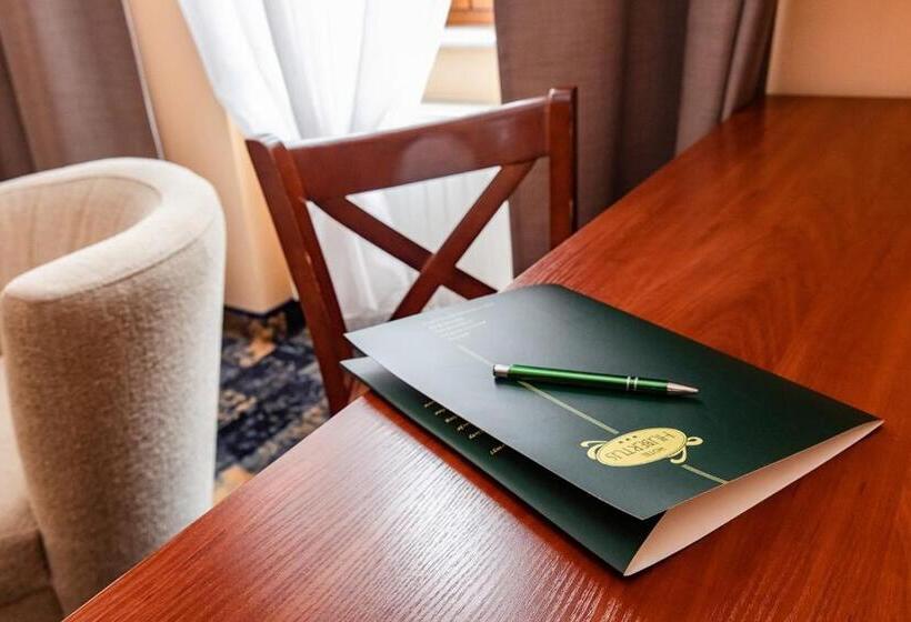 اتاق استاندارد, Hubertus Rzeszów