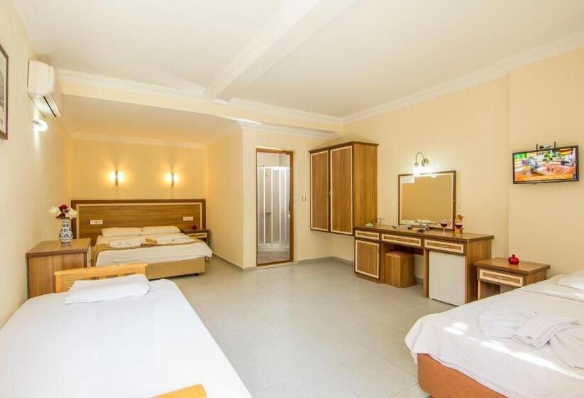 غرفة عائلية, Karbel Sun