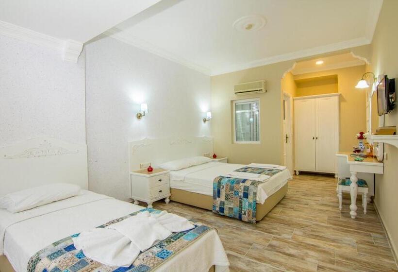 غرفة عائلية, Karbel Sun