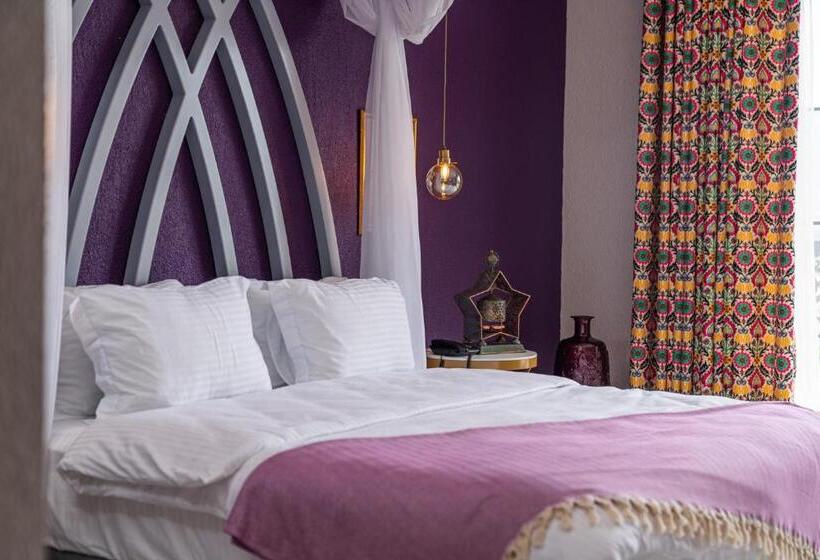 غرفة قياسية سرير كينج, Karbel Sun