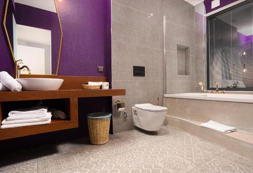 غرفة قياسية سرير كينج, Karbel Sun