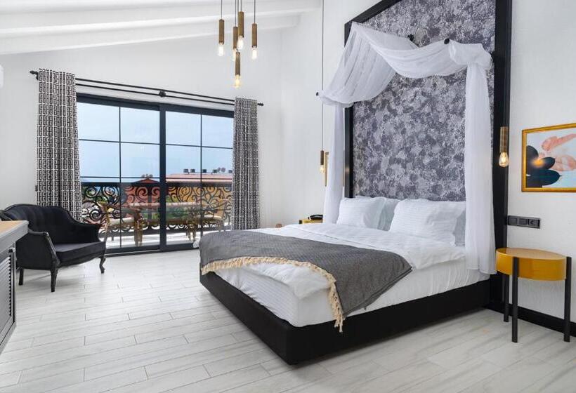 غرفة قياسية مطلّة علي البحر, Karbel Sun