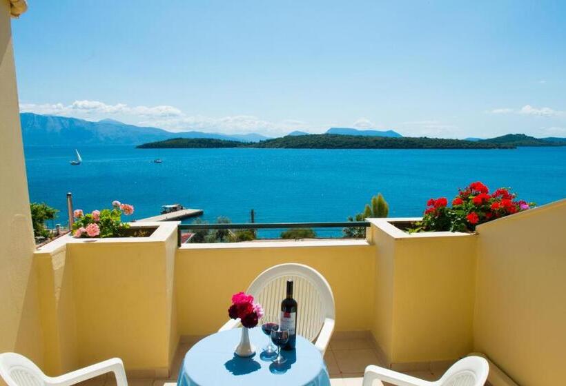 Triple Room Sea View, Niras