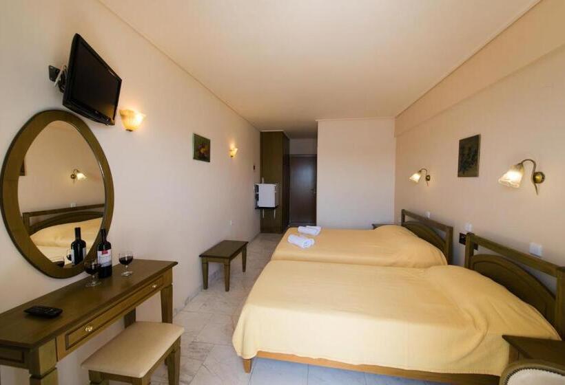Triple Room Sea View, Niras