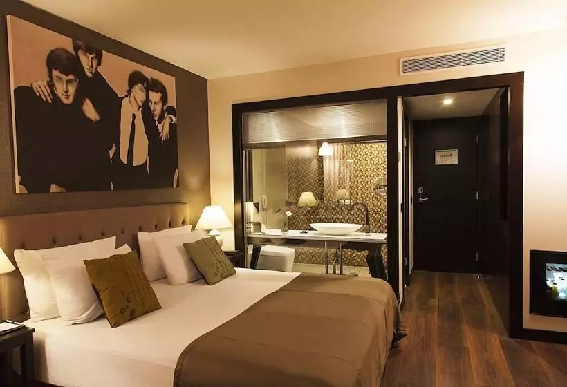 Deluxe Room, Quentin Berlin