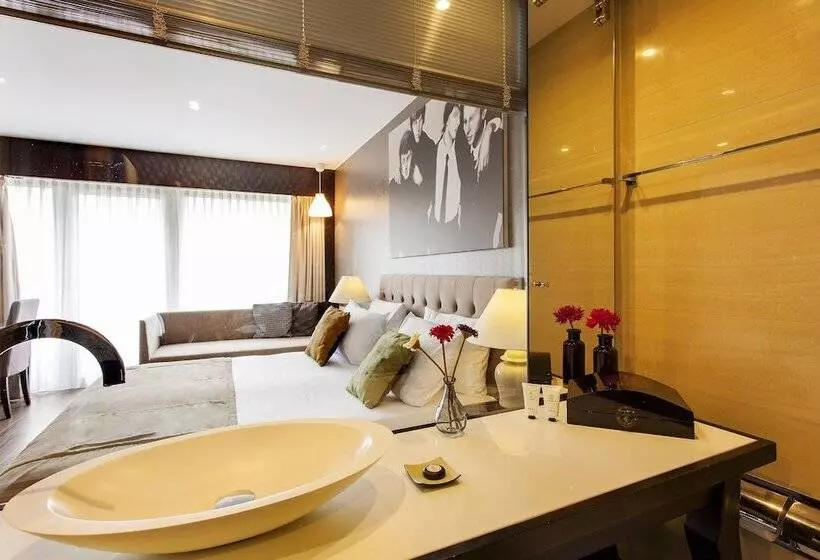 Deluxe Room, Quentin Berlin