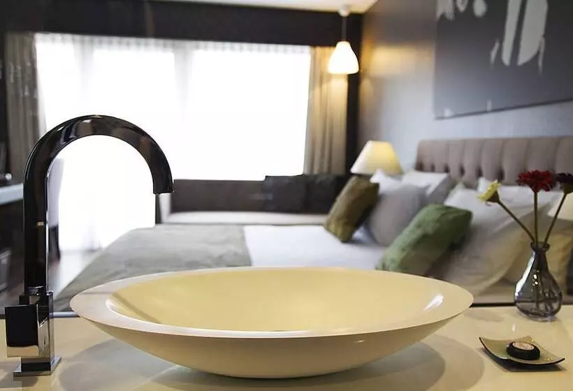 Deluxe Room, Quentin Berlin