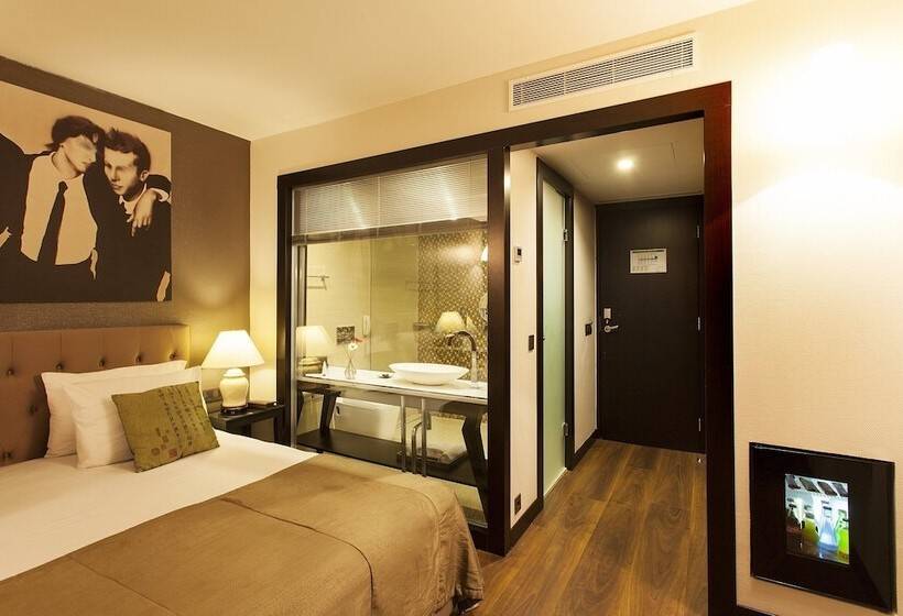 Deluxe Quadruple Room, Quentin Berlin