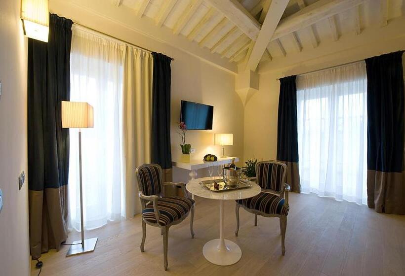 سوییت جونیور, Relais Dell'Olmo