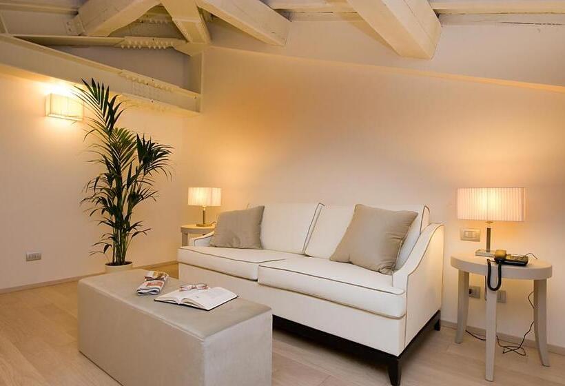 Chambre Familiale, Relais Dell'Olmo