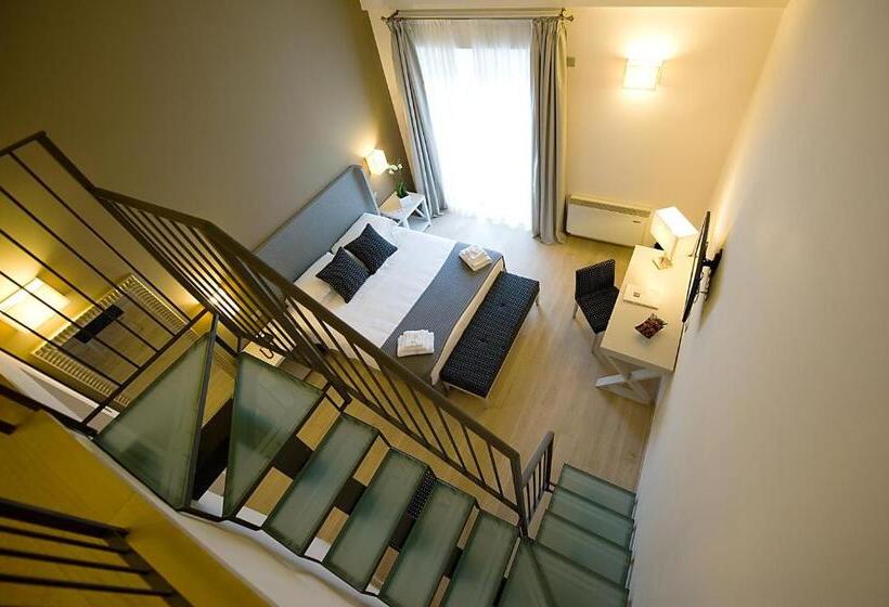 Chambre Familiale, Relais Dell'Olmo