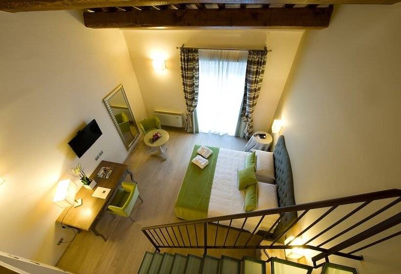 Chambre Familiale, Relais Dell'Olmo