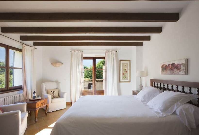 Superior Room with Terrace, Finca Ca'n Quatre