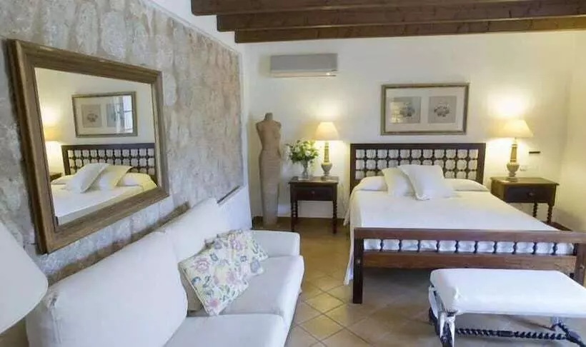 Superior Room with Terrace, Finca Ca'n Quatre