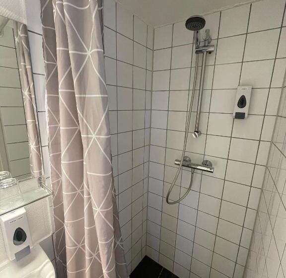 スタンダードルーム, Skandia