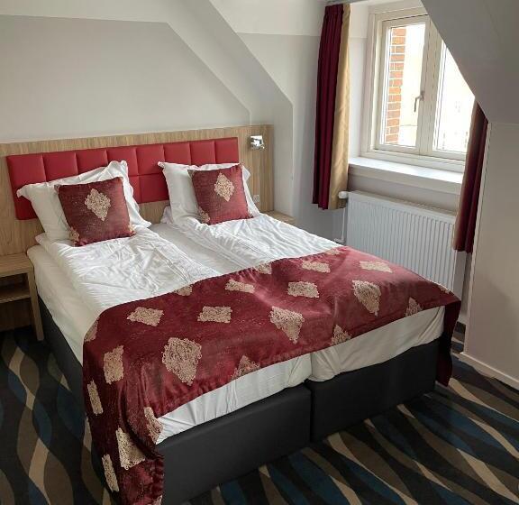 スタンダードルーム, Skandia