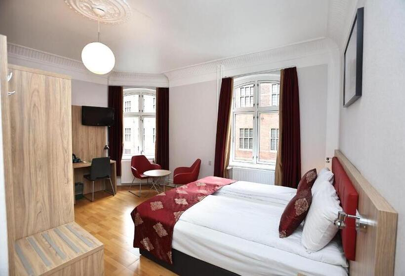 スタンダードトリプルルーム, Skandia