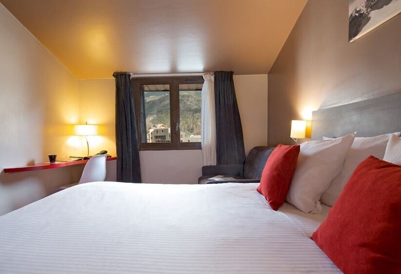 Трехместный Номер Superior, Sowell Hotels Le Parc & Spa
