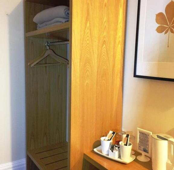 스탠다드 트리플 룸, Stotfield