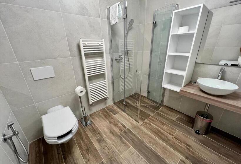 Апартаменты 1 Спальня Вид на Бассейн, Kristall Lago Residence