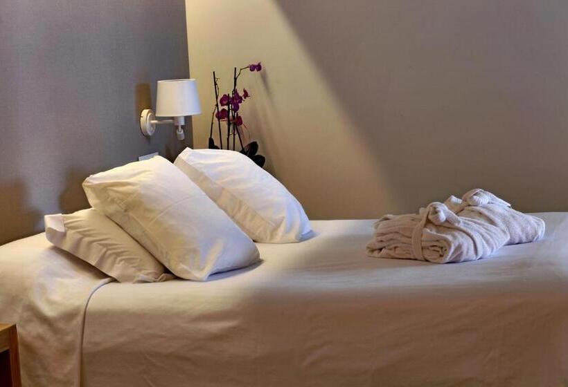 Четырехместный Номер Deluxe, & Apartaments Thalassa Sport & Spa