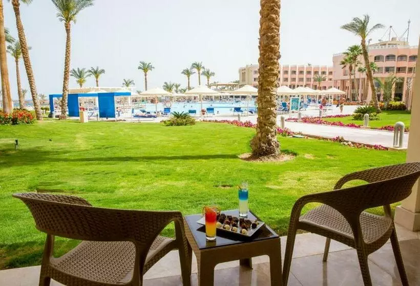 اتاق خانوادگی با چشمانداز باغ, Beach Albatros Aqua Park Hurghada