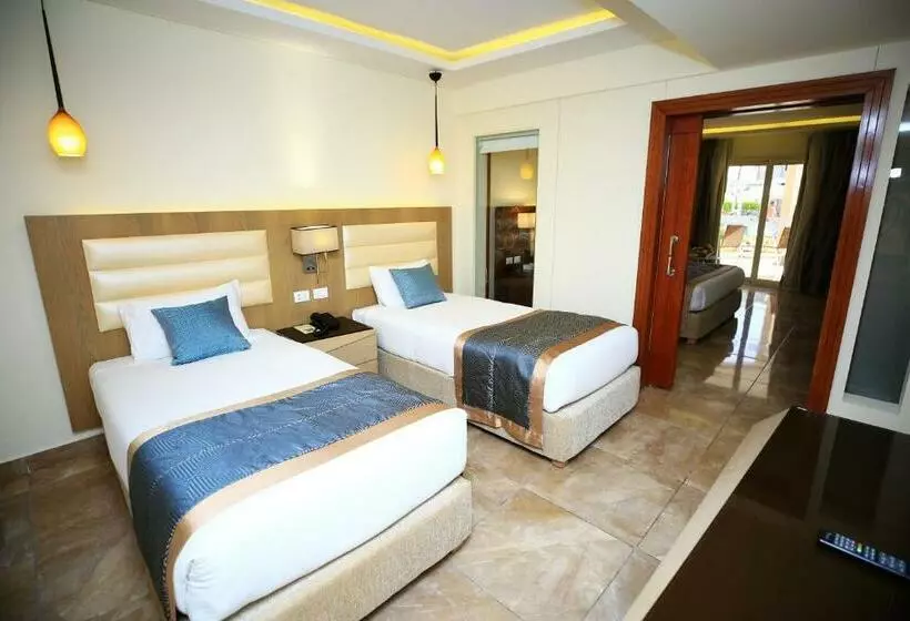 اتاق خانوادگی با چشمانداز باغ, Beach Albatros Aqua Park Hurghada
