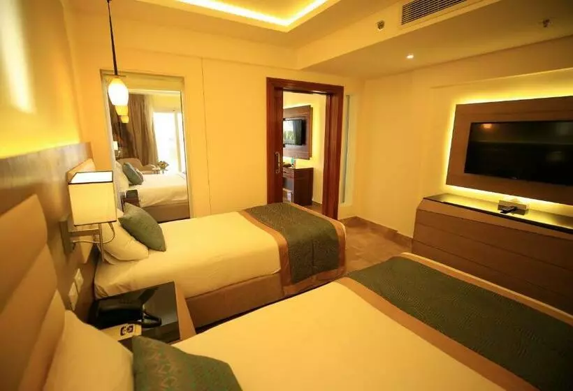 اتاق خانوادگی با چشمانداز باغ, Beach Albatros Aqua Park Hurghada