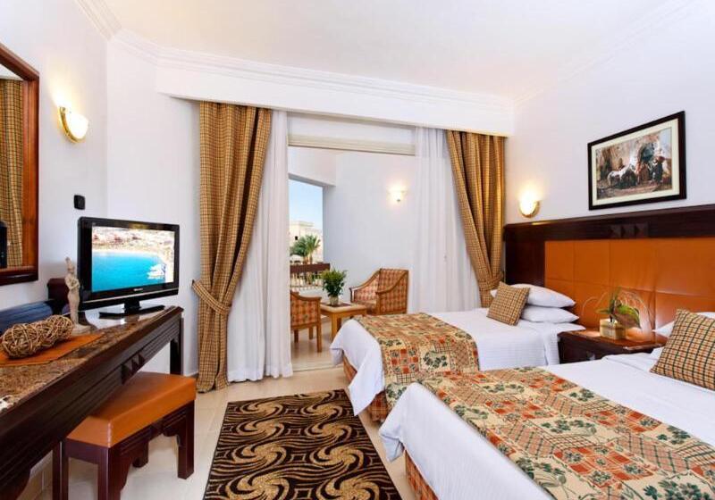 패밀리 룸 가든 전망, Beach Albatros Aqua Park Hurghada