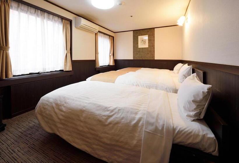 غرفة قياسية ثلاثية, Belmont