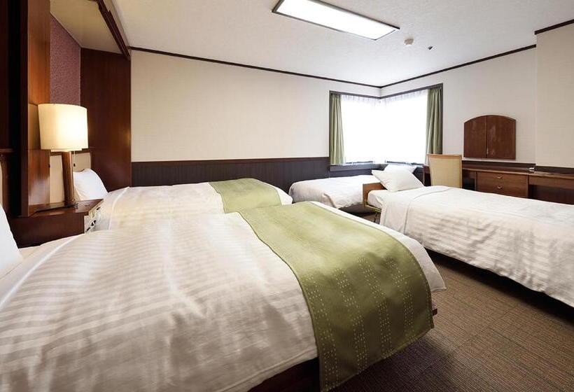 غرفة قياسية رباعية, Belmont