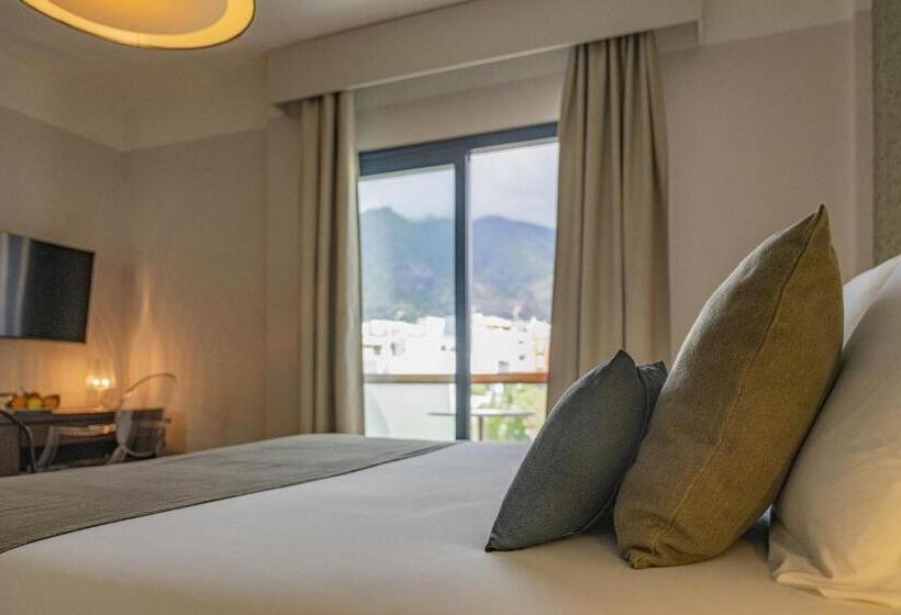 اتاق استاندارد با بالکن, Benahoare