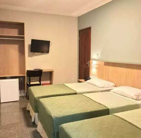 Standard Kolmen Hengen Huone, Cocal