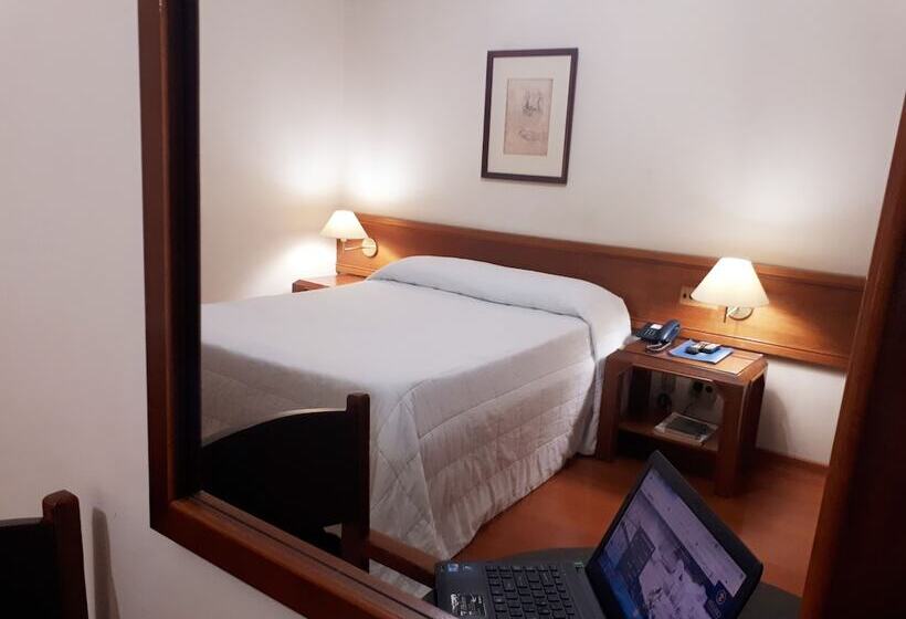 标准间, Crillon Palace