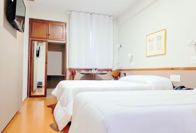 家庭间, Crillon Palace