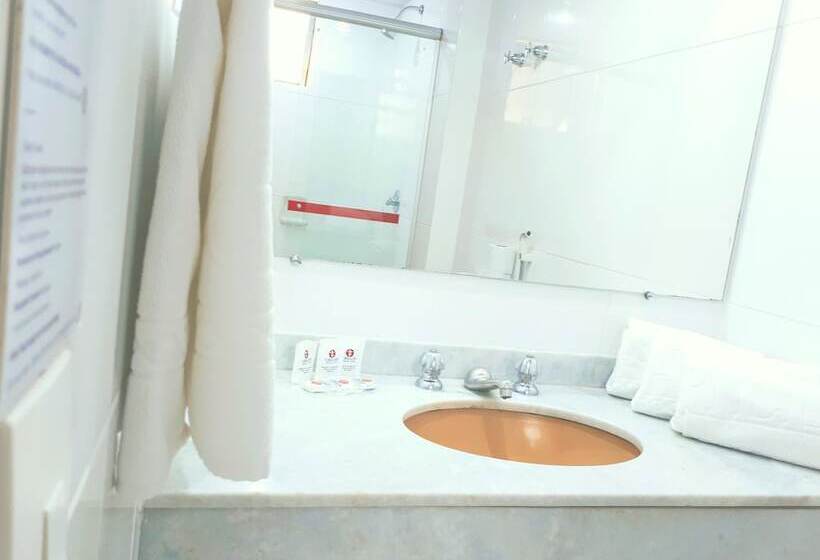 家庭间, Crillon Palace