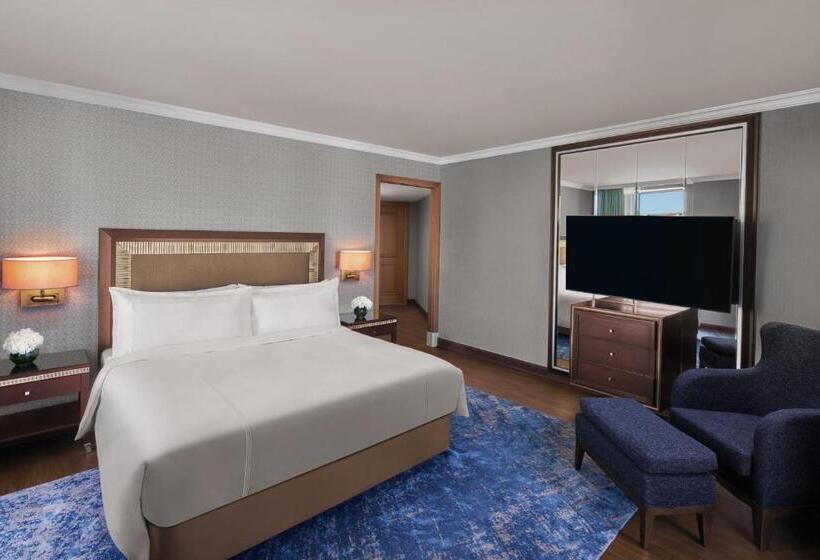 اتاق لوکس با تخت بزرگ, Divan Ankara