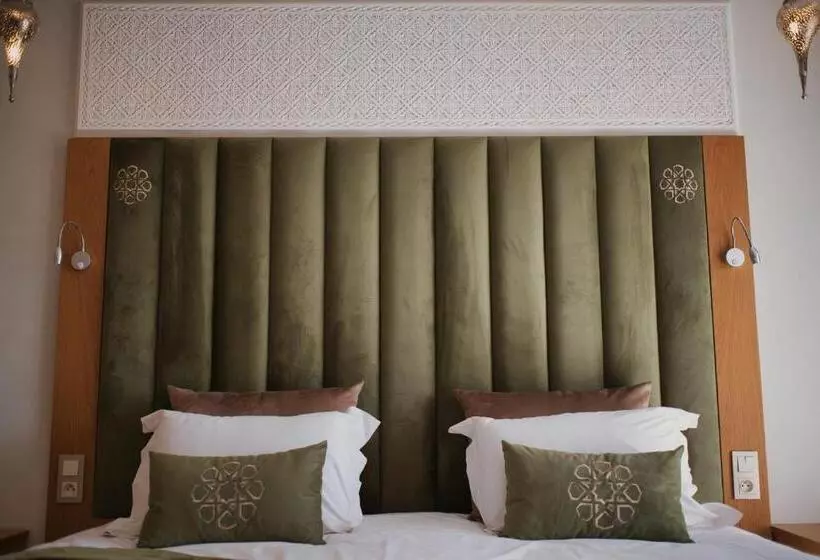 اتاق لوکس با چشم‌انداز استخر, Diwane Hotel & Spa Marrakech
