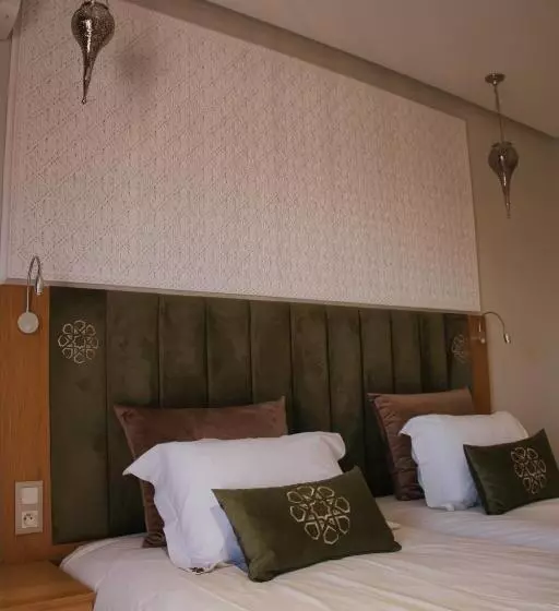 اتاق لوکس با چشم‌انداز استخر, Diwane Hotel & Spa Marrakech