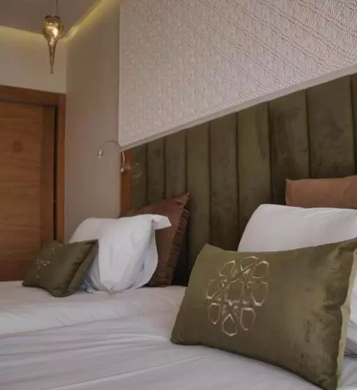 اتاق لوکس با چشم‌انداز استخر, Diwane Hotel & Spa Marrakech