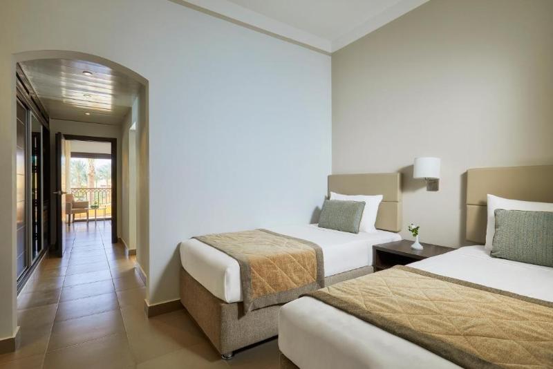 اتاق لوکس خانوادگی, Jaz Solaya